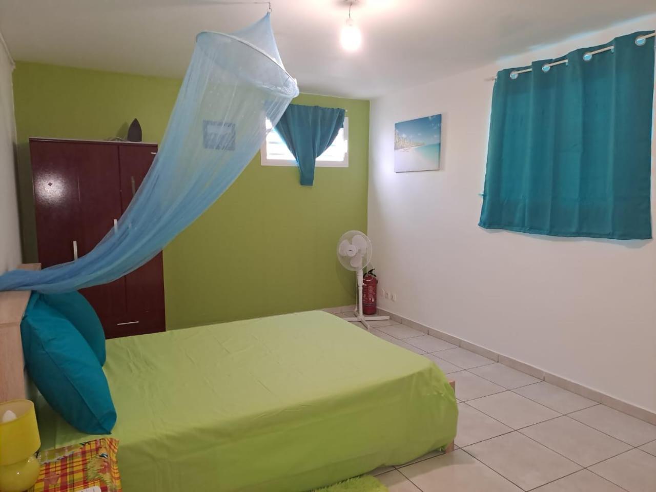 فيلا La Casa Binecha Avec Jacuzzi Baillif المظهر الخارجي الصورة