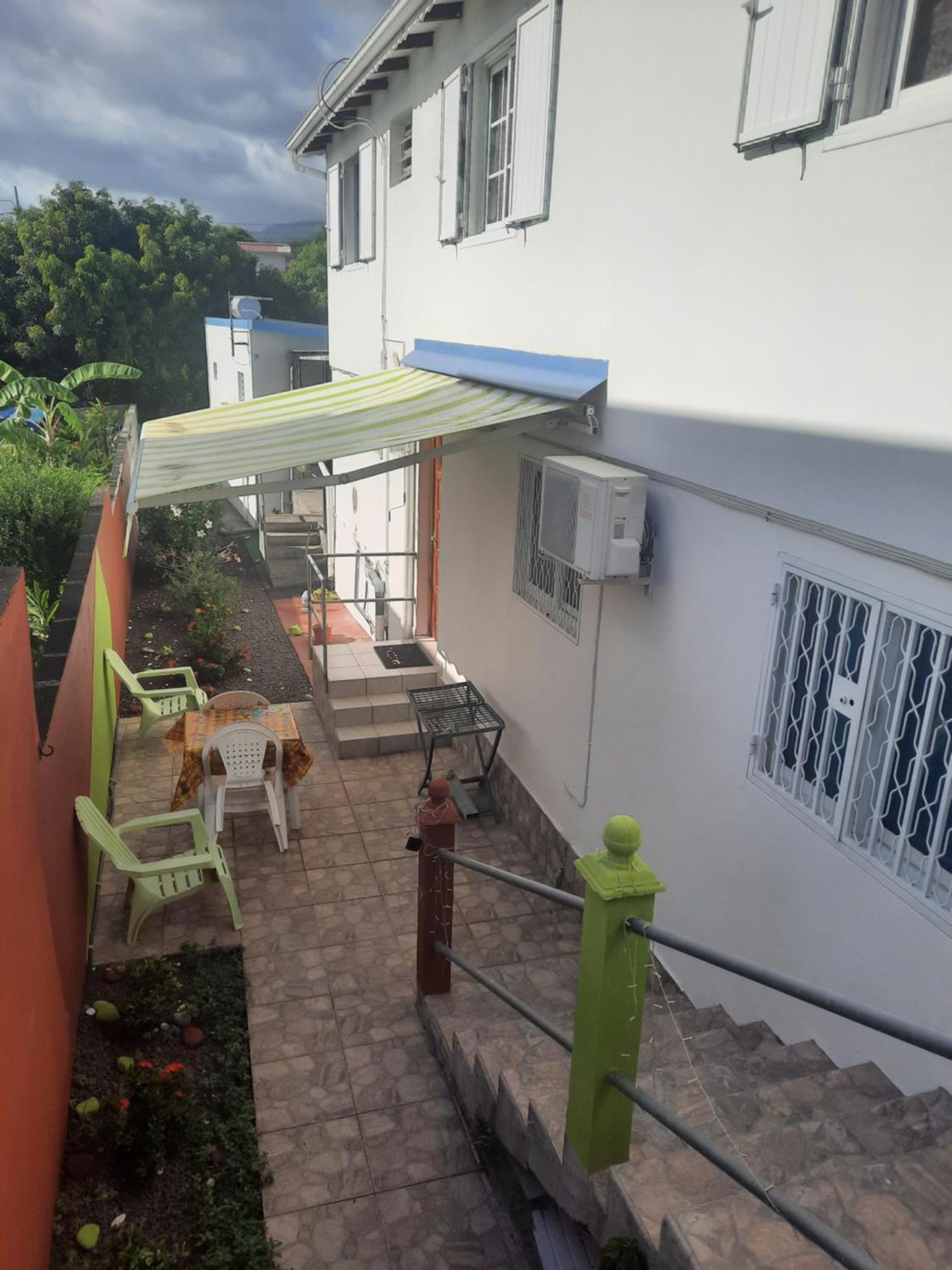 فيلا La Casa Binecha Avec Jacuzzi Baillif المظهر الخارجي الصورة