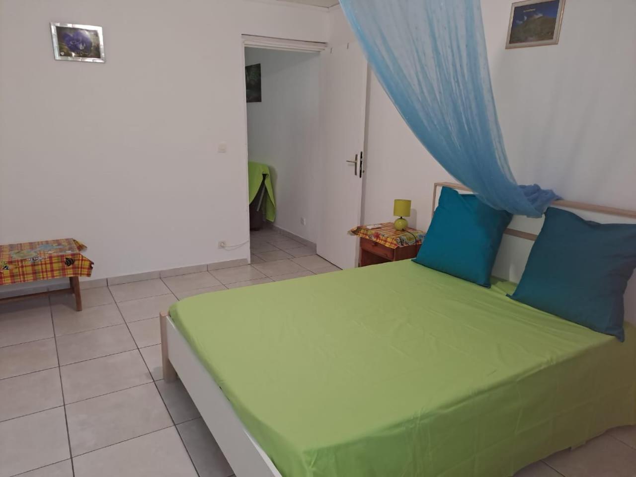 فيلا La Casa Binecha Avec Jacuzzi Baillif المظهر الخارجي الصورة