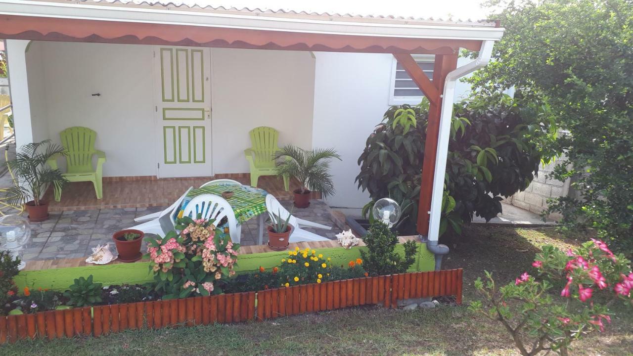 فيلا La Casa Binecha Avec Jacuzzi Baillif المظهر الخارجي الصورة